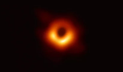 M87*ブラックホールの初画像には、膨大な量のデータが必要でした。イベントホライゾンテレスコープ（EHT）／米国科学財団／ハンドウ