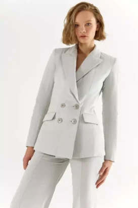 Vera Blazer - Elvina Belloirコレクション © Elvina Belloir