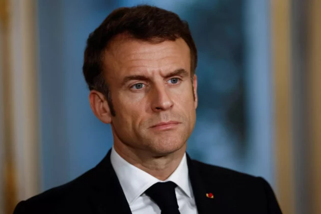 年金改革反対運動10日目を前に、エマニュエル・マクロンは柔軟性を欠いたままだが、対話の扉は閉ざしていない。年金改革反対運動10日目前夜、エマニュエル・マクロンは融通が利かないままだが、対話の扉は閉ざさない via REUTERS - POOL