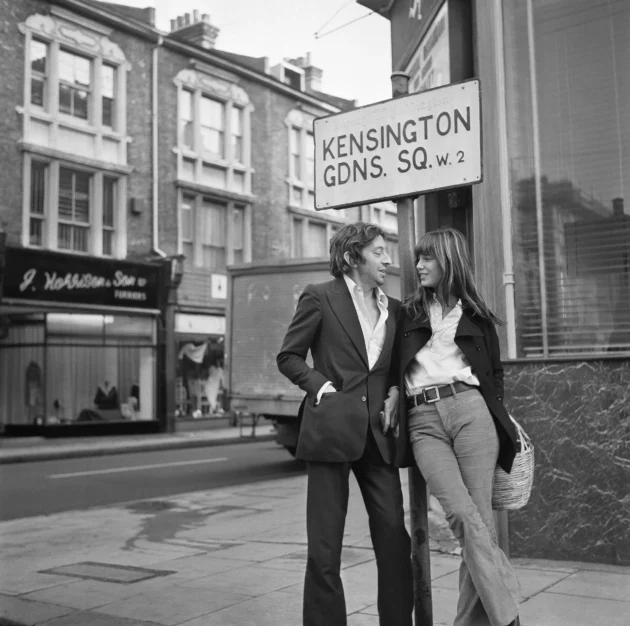 1971年にロンドンでジェーン・バーキンとセルジュ・ゲンズブール。© ロバート・ディア/AP