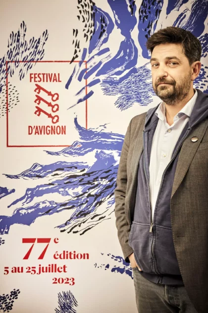 ティアゴ・ロドリゲス、アヴィニョン祭の新しいディレクター、2023年7月 © Christophe Raynaud de Lage / Festival d'Avignon