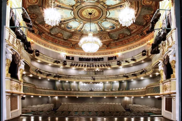 ヴェルサイユのモンタンシエ劇場
ヴェルサイユのモンタンジエ劇場 theatremontansier.com