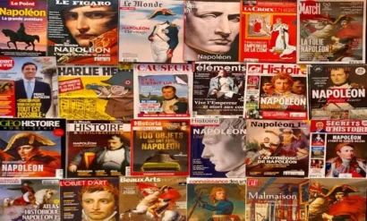 ナポレオンに関するフランスの報道機関の特集号の一面の概要。©フロリアン・リヴァ、2021