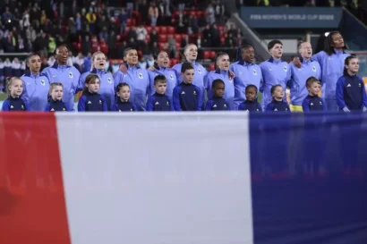 サッカーはフランスのオリンピックワンダーランドの社会プロジェクトで脚光を浴びる