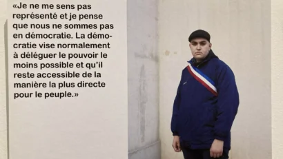 Mehdi、21、Blanc-Mesnil（93）、フランス国立図書館の「La France sous leurs yeux」に展示された「Une jeunesse en campagne, entre désir(s) et representations」のサミュエル・グラタキャップの写真。© ジークフリート・フォルスター / RFI