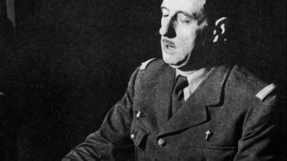 1940年6月18日、ロンドンのBBCラジオ本部での放送中のシャルル・ド・ゴール将軍。©AFP