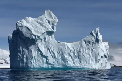 2019年11月、南極大陸のハーフムーン島の氷山の眺め。AFP - ヨハン・オルドネス
