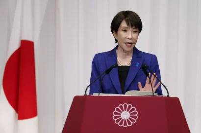 自由民主党（LDP）の高市首相が、東京での新たな記者会見に出席した。© ロイター